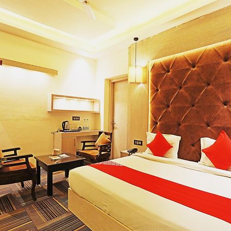 Fabhotel Ronald Inn 파리다바드 외부 사진