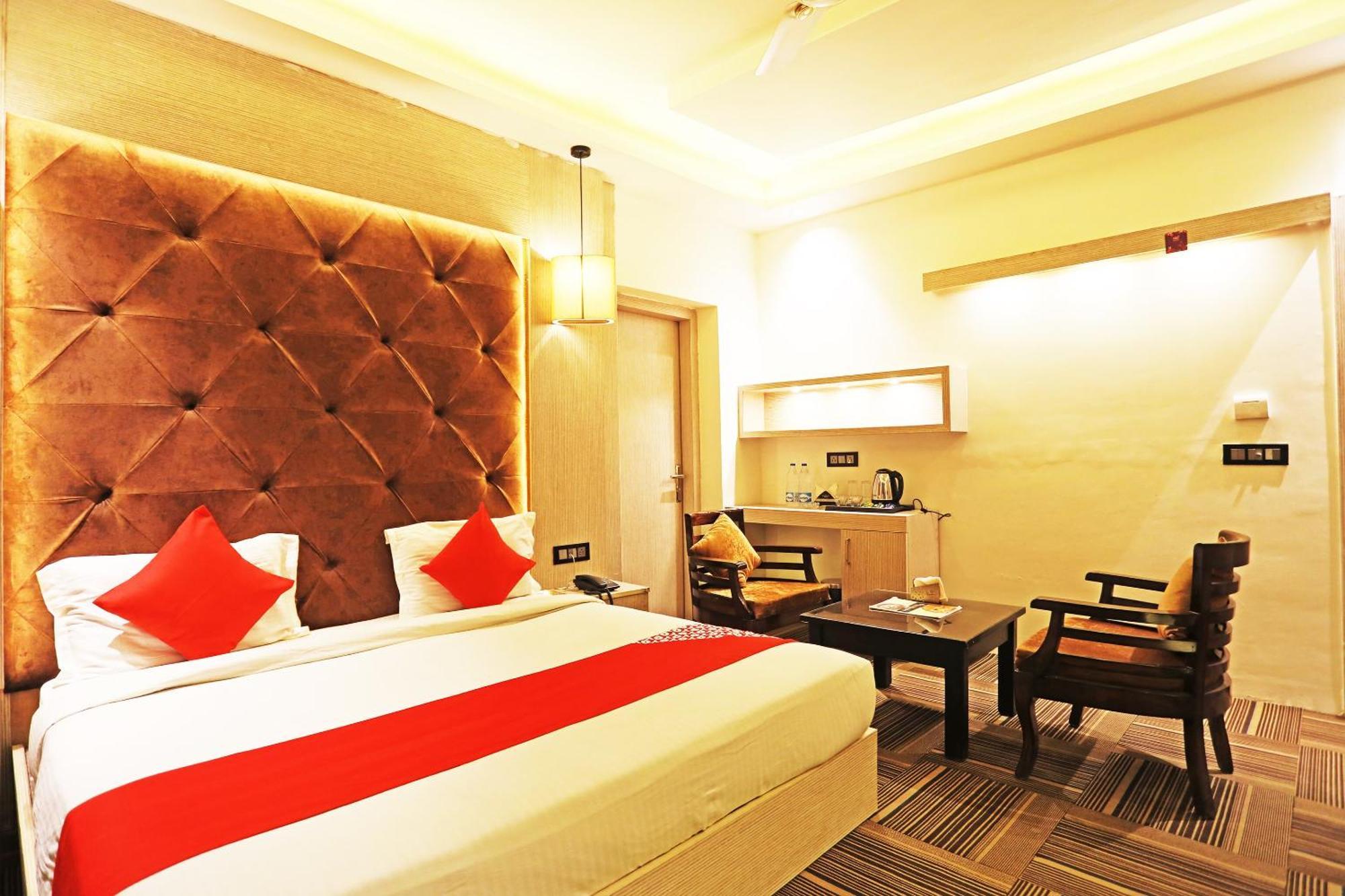 Fabhotel Ronald Inn 파리다바드 외부 사진