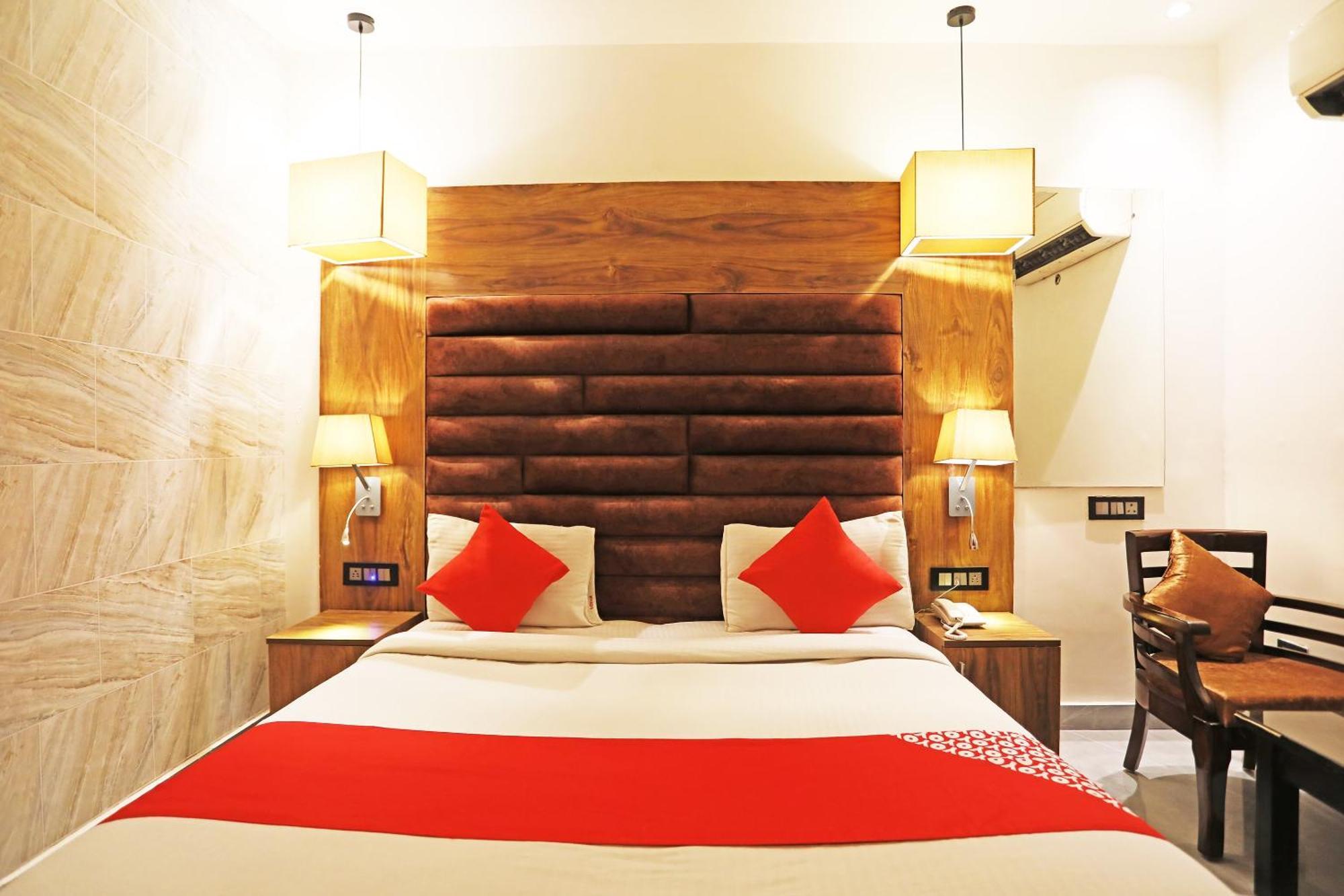Fabhotel Ronald Inn 파리다바드 외부 사진