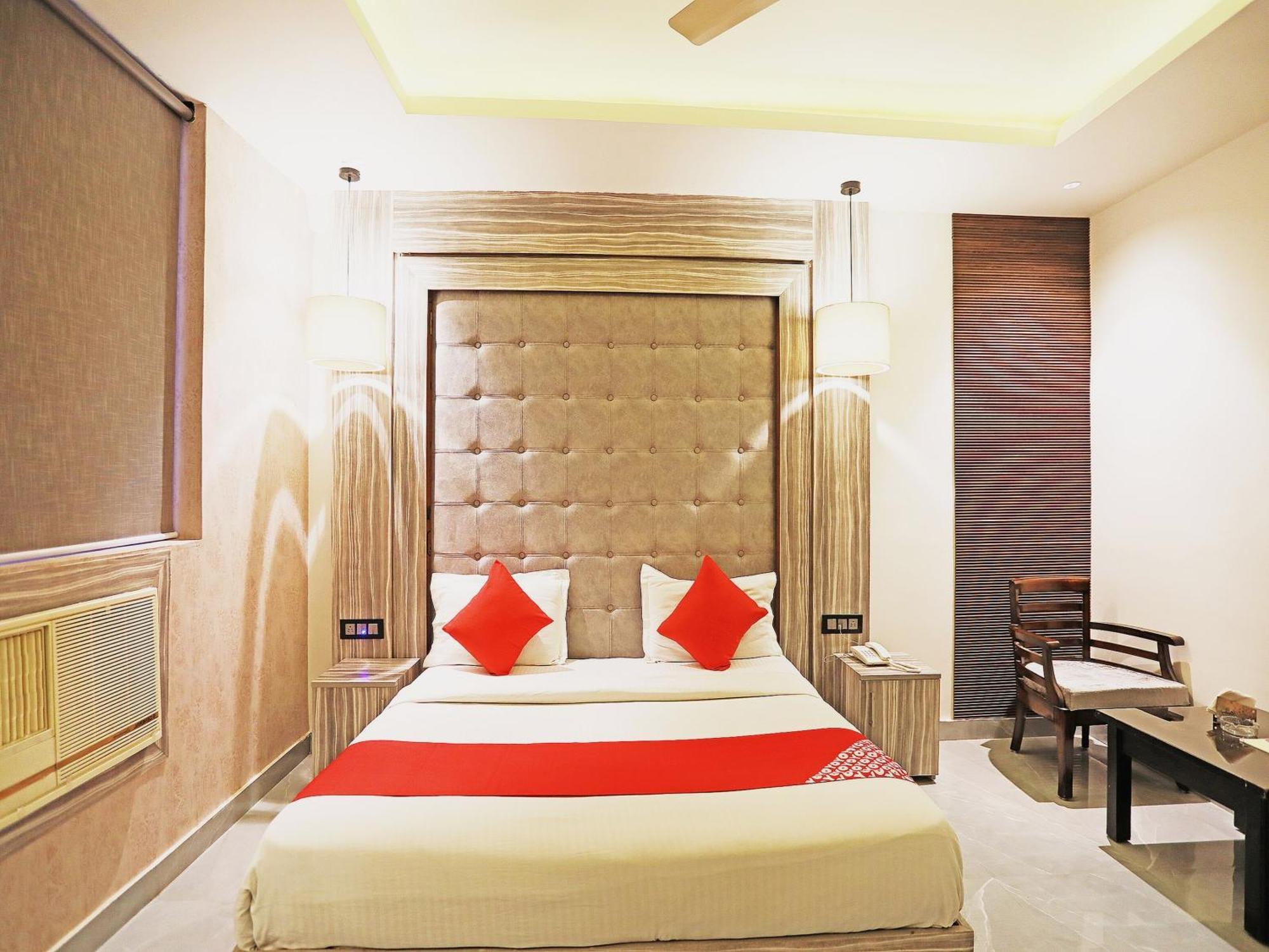 Fabhotel Ronald Inn 파리다바드 외부 사진