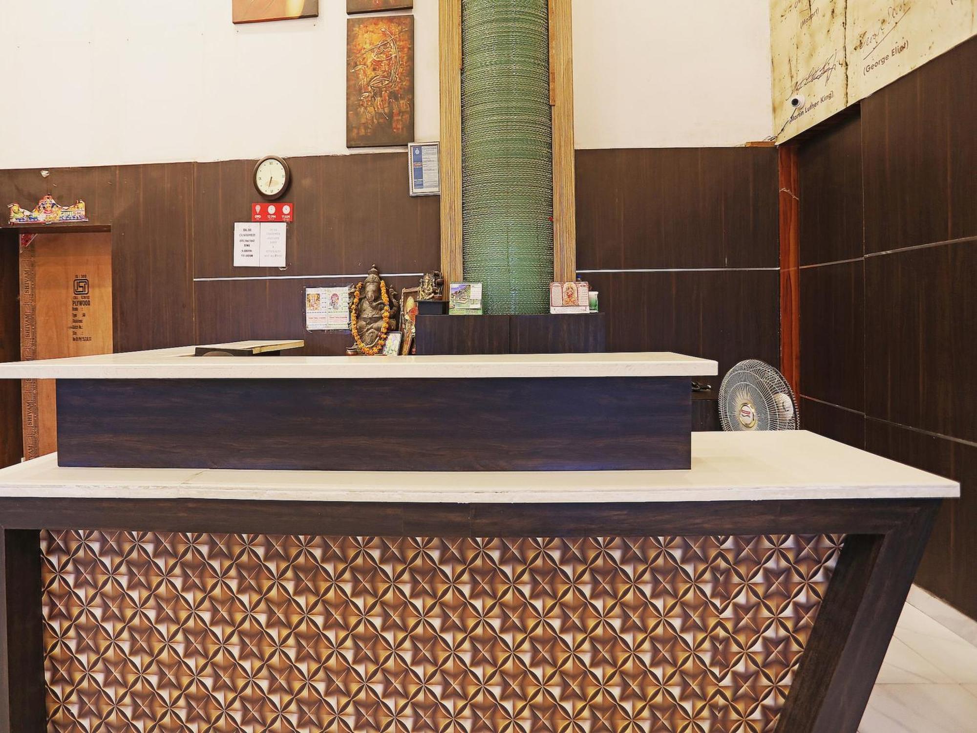 Fabhotel Ronald Inn 파리다바드 외부 사진