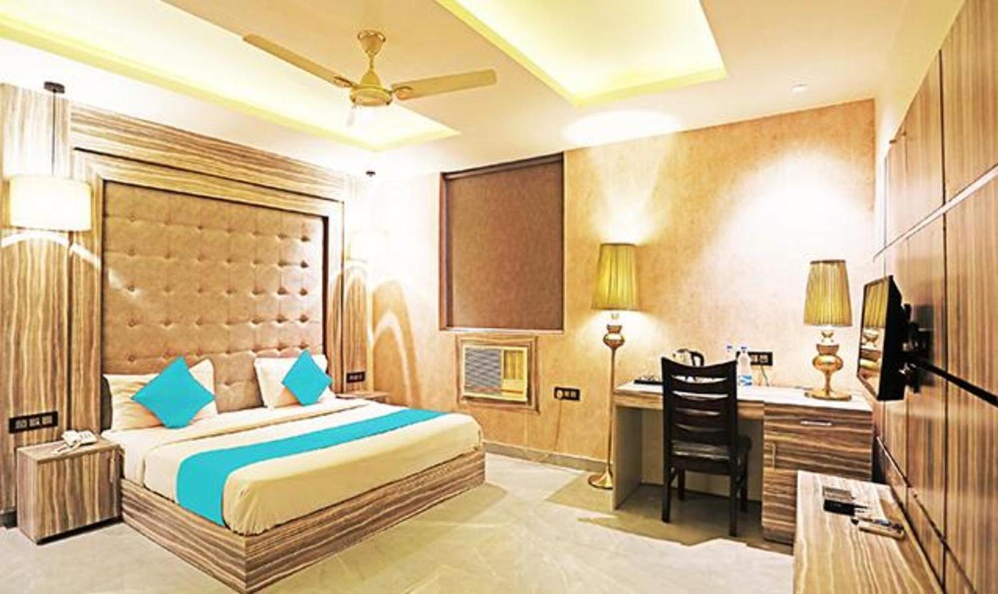 Fabhotel Ronald Inn 파리다바드 외부 사진