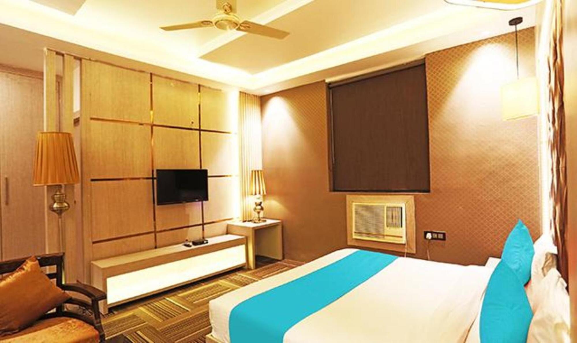 Fabhotel Ronald Inn 파리다바드 외부 사진