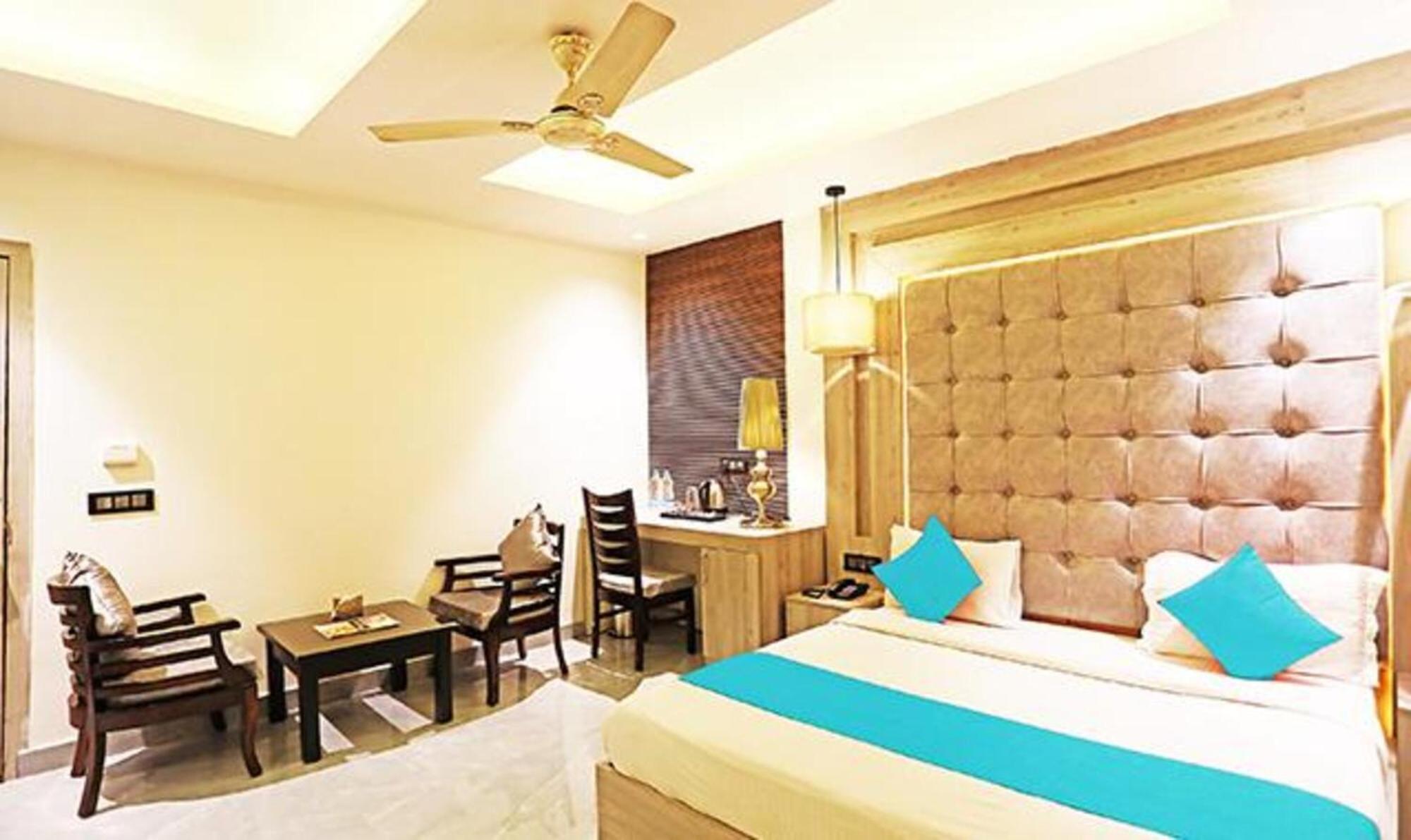 Fabhotel Ronald Inn 파리다바드 외부 사진