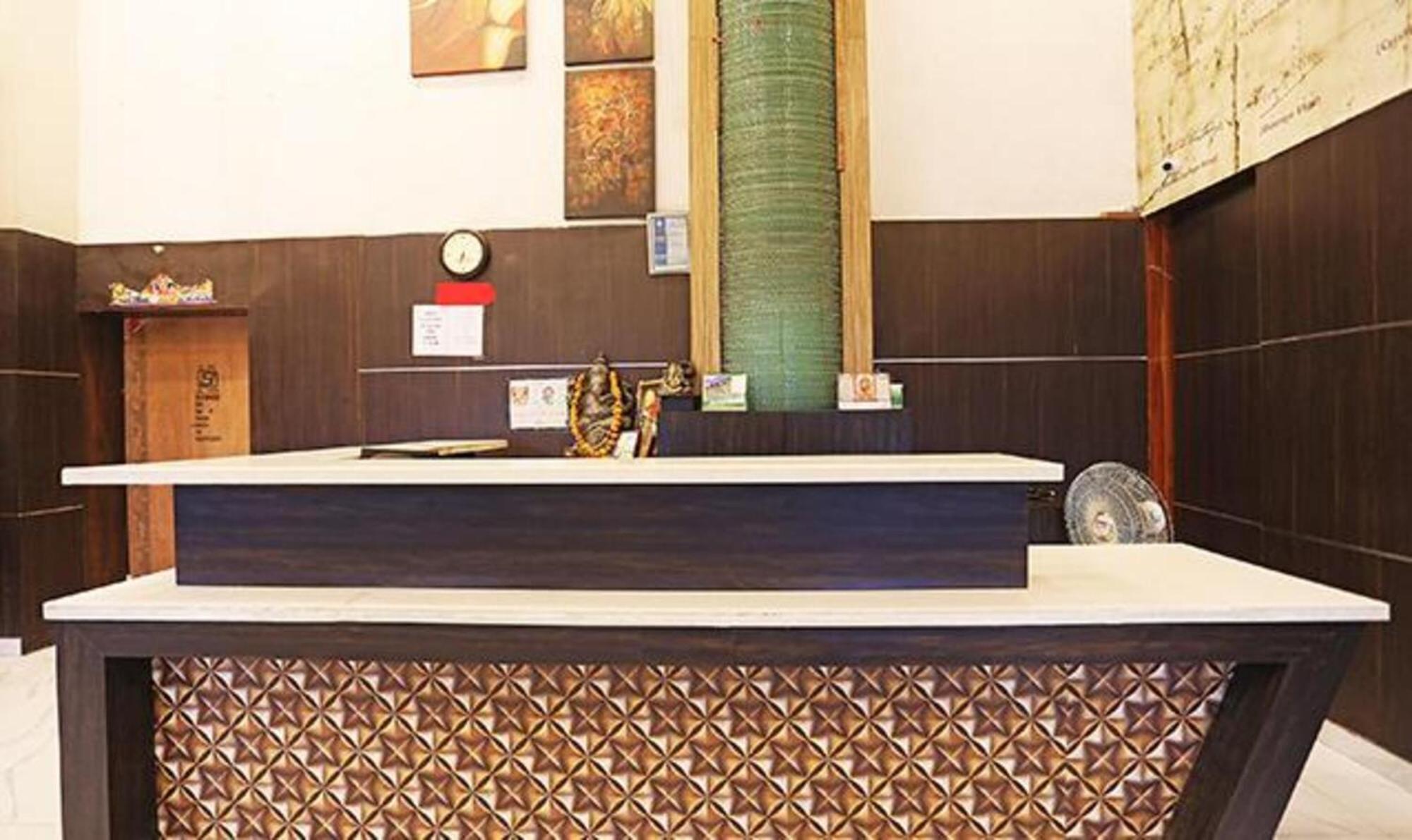 Fabhotel Ronald Inn 파리다바드 외부 사진