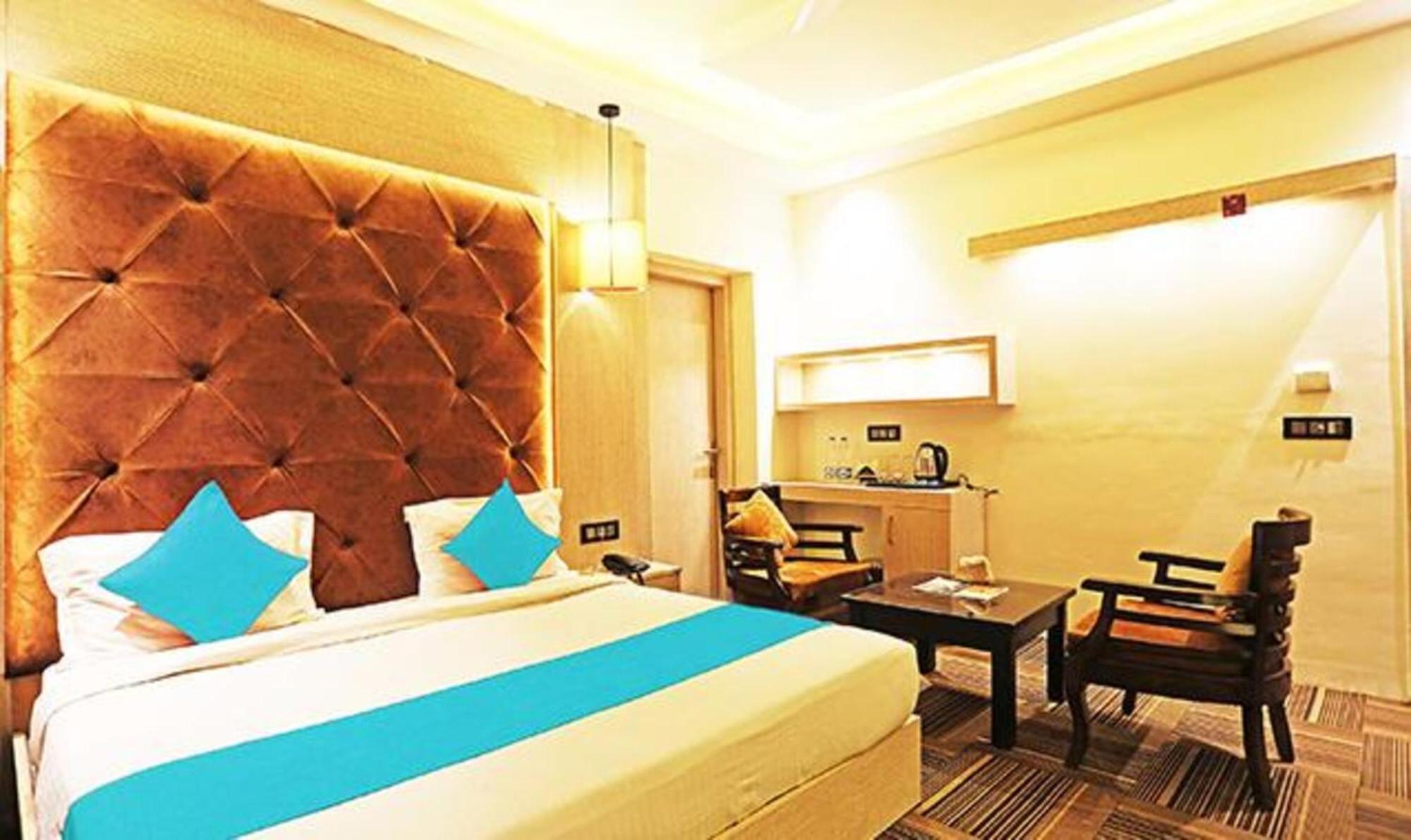 Fabhotel Ronald Inn 파리다바드 외부 사진
